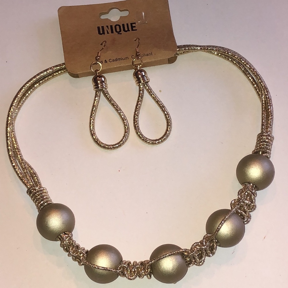 Unique Gold Tone Necklace and Earring Set